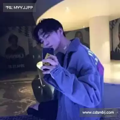 邹朵千